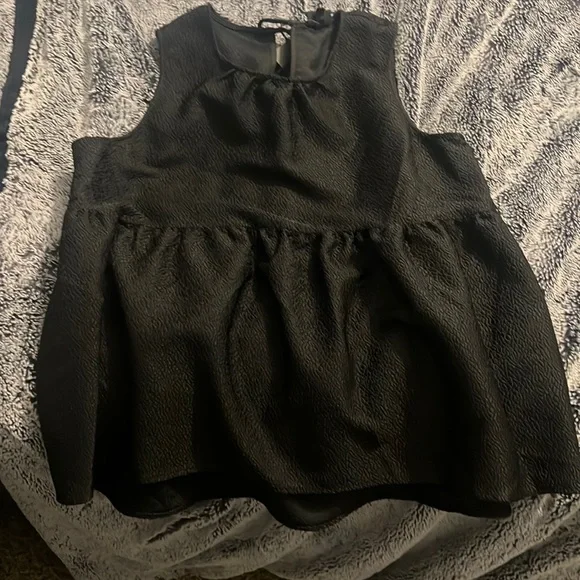 Tank - Picture 1 of 3